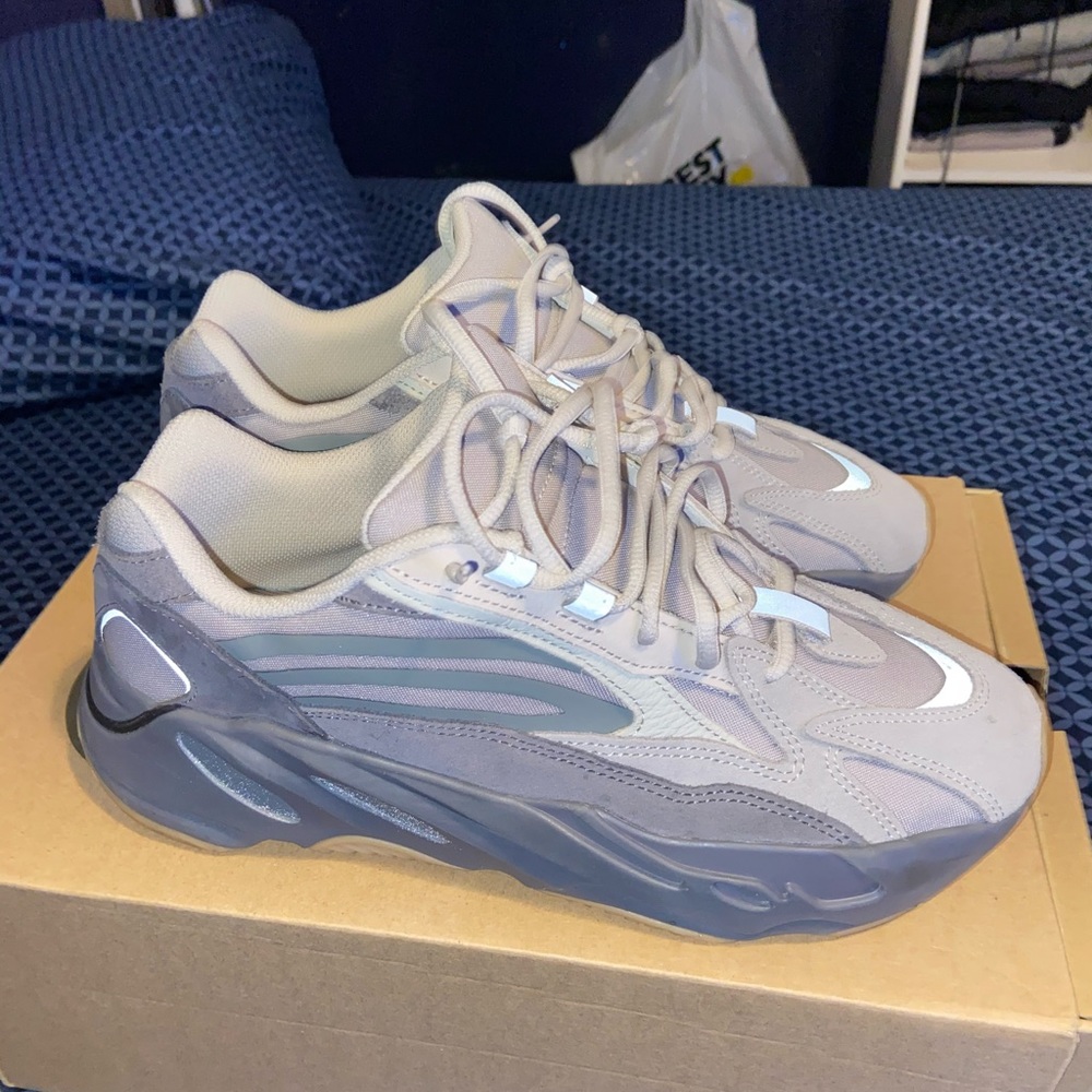 Yeezy 700 tephra